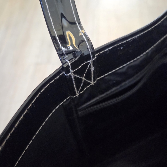 Ted Baker Black Patent Tote with Ivory Bow - Picture 8 of 9